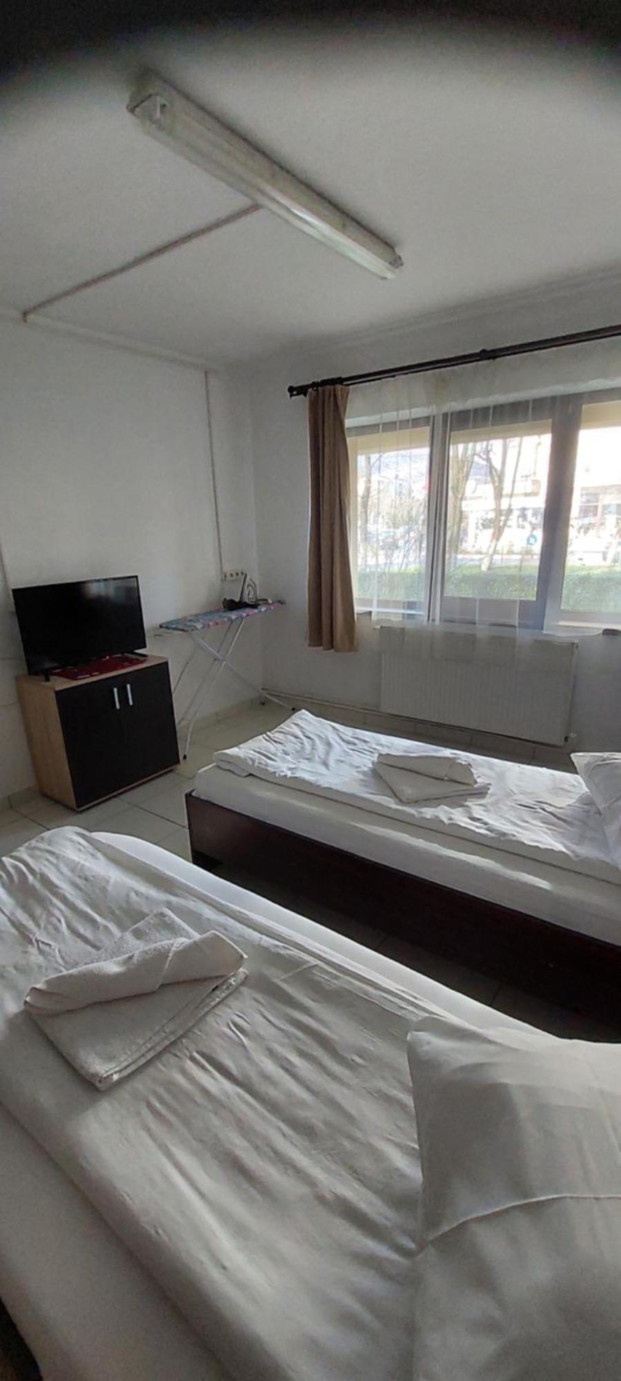 Apartament Octav デヴァ エクステリア 写真
