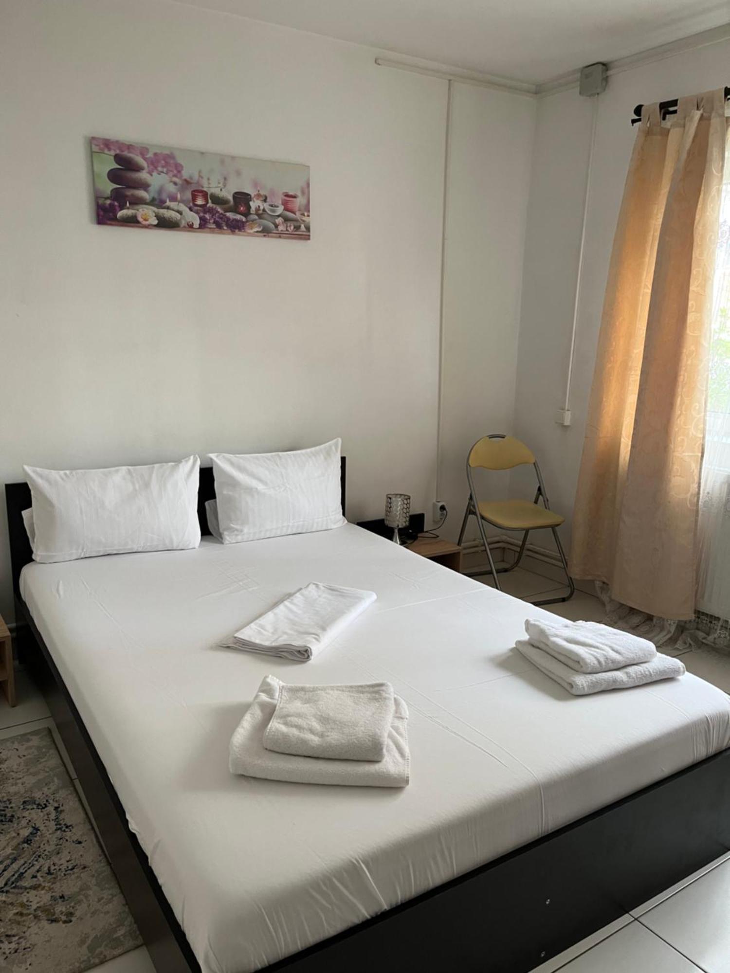 Apartament Octav デヴァ エクステリア 写真